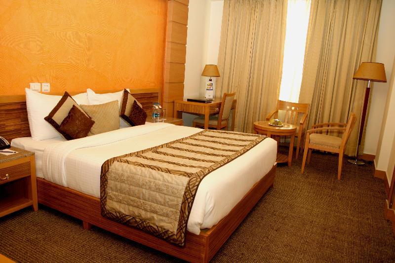 Hotel Saffron Kiran Noida Exterior foto